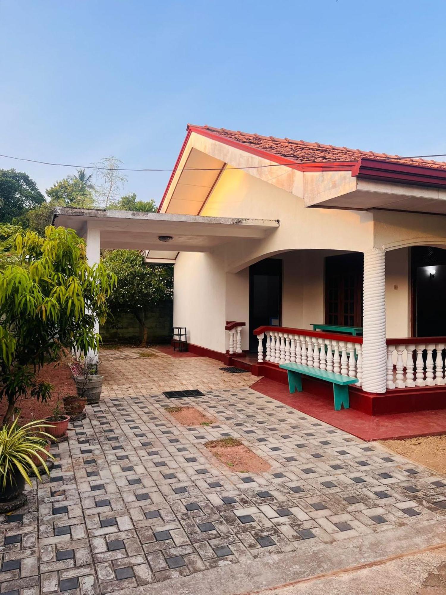 Ceylon Glory Hostel Negombo Exterior photo